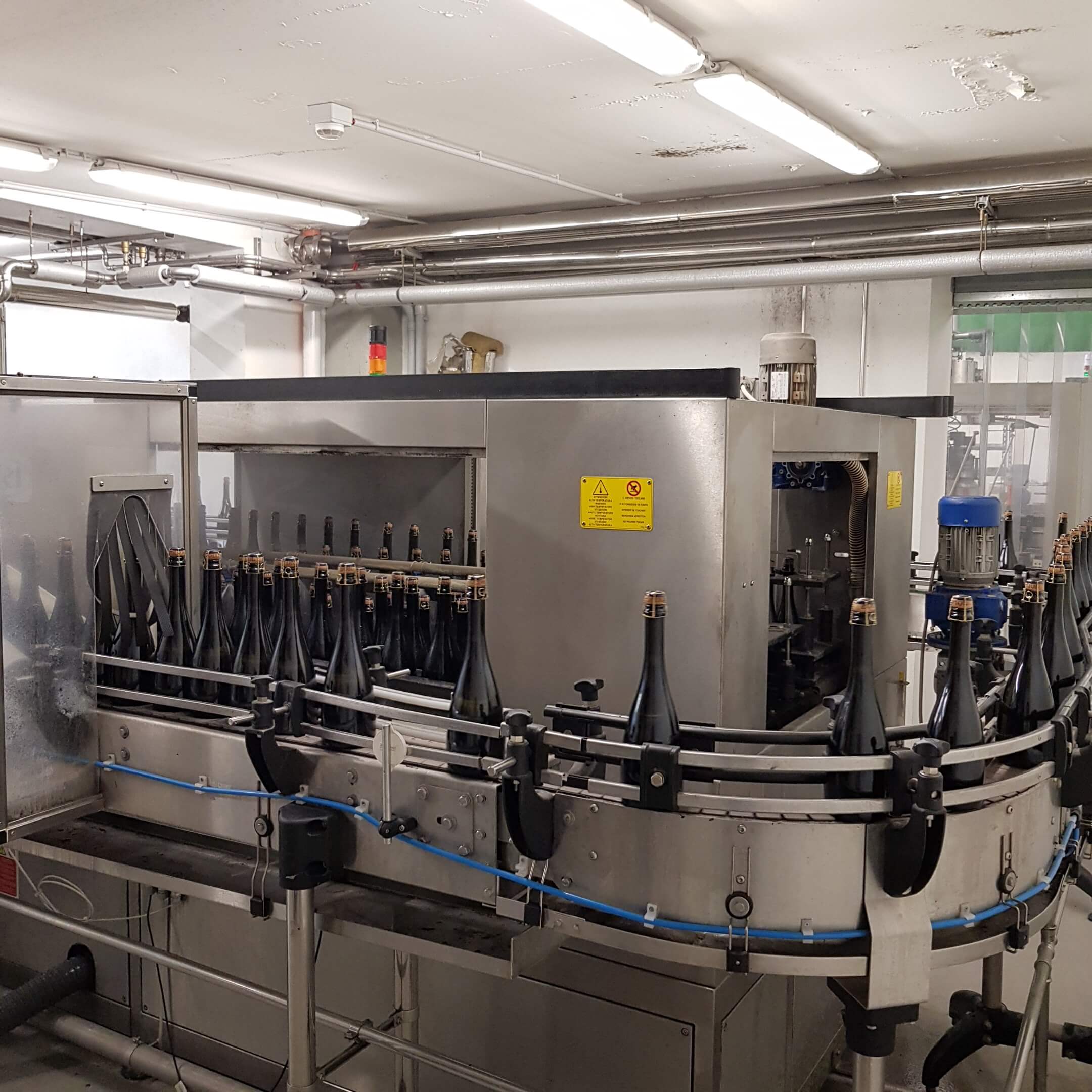 Linea di imbottigliamento per vino